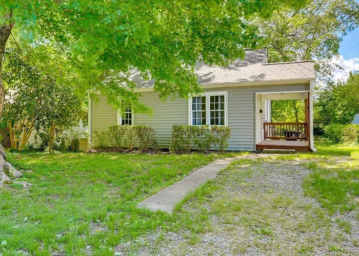 Vacation ~ 3 Mi To Downtown! Holiday home Winston-Salem