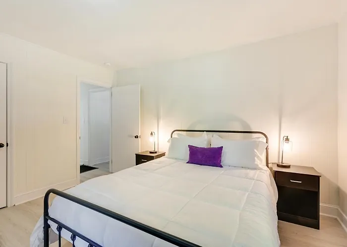Holiday home Vacation ~ 3 Mi To Downtown! *