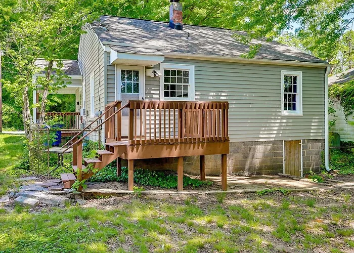 Vacation ~ 3 Mi To Downtown! Holiday home Winston-Salem